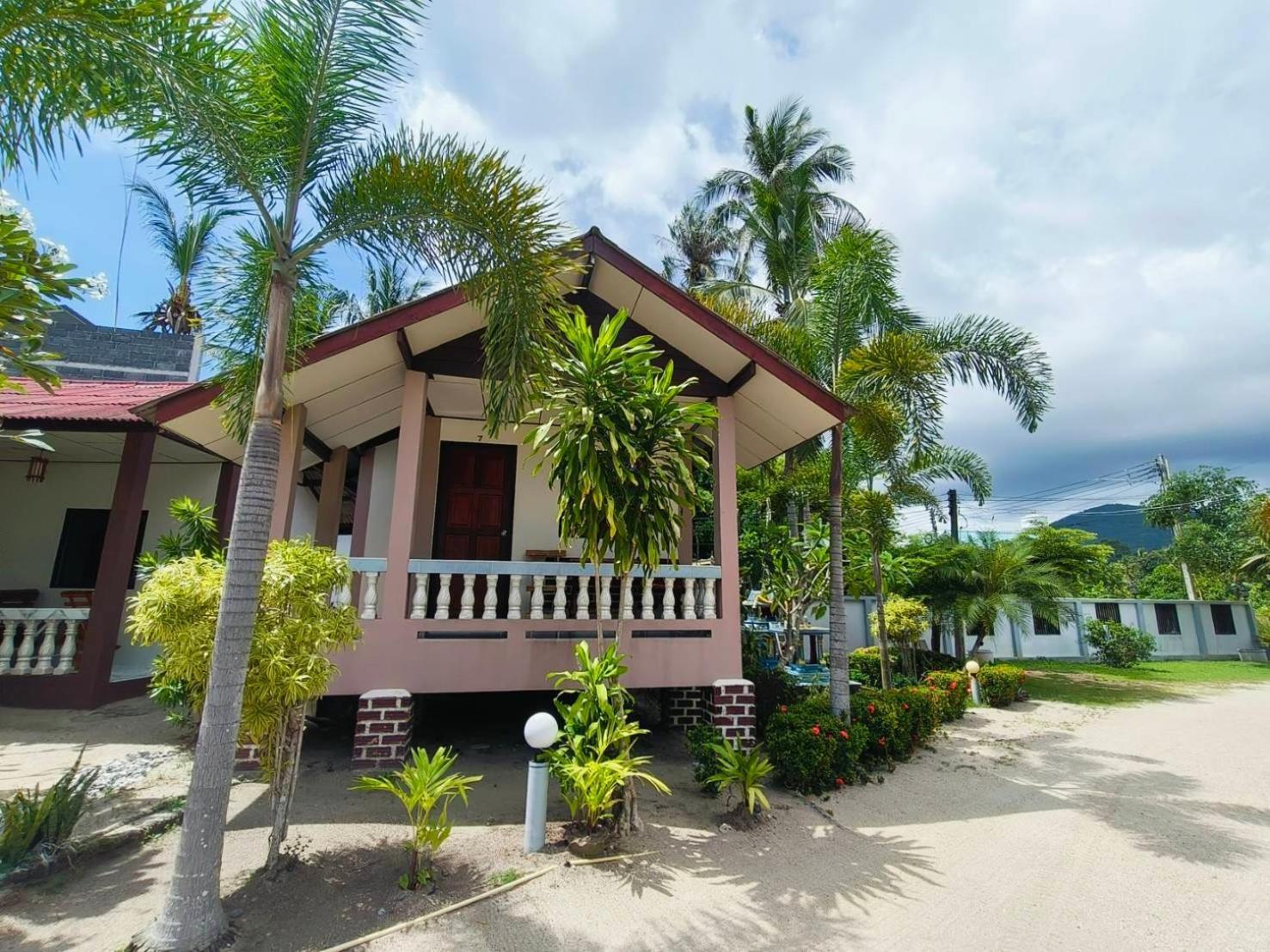 Phangan Lodge Baan Tai Esterno foto