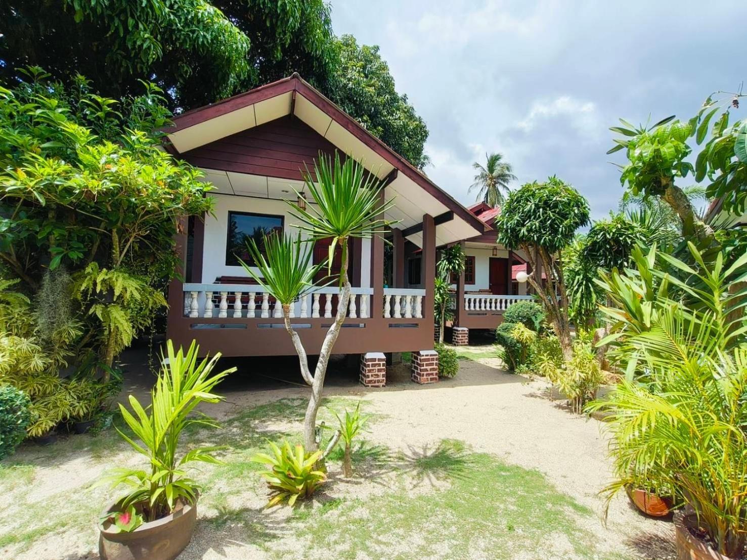 Phangan Lodge Baan Tai Esterno foto